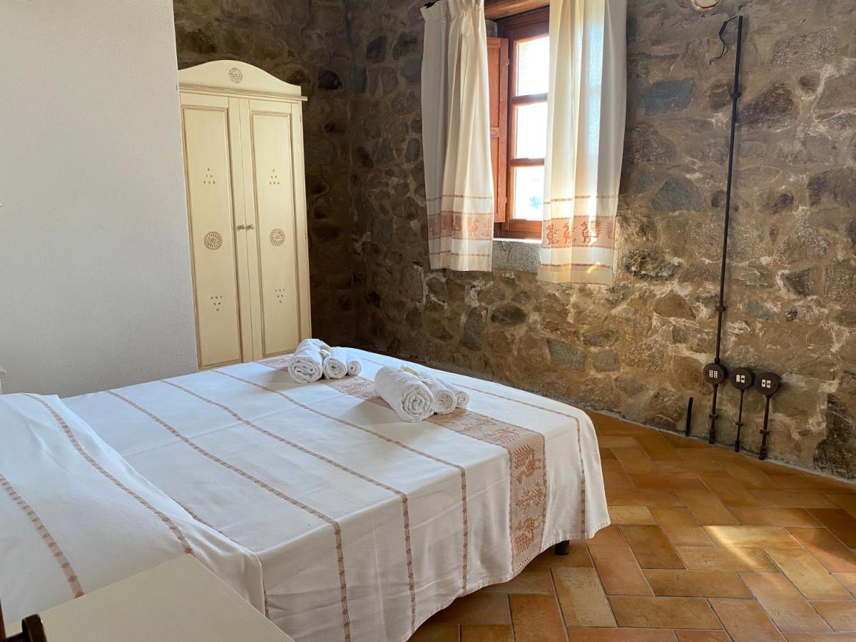 Bed And Bike Antico Mulino Hotel Aglientu Bagian luar foto